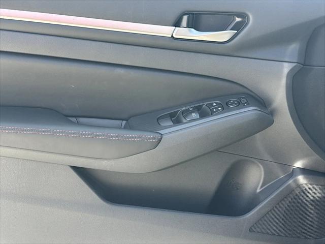 2026 Nissan Altima SR FWD