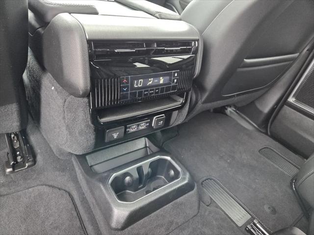 2026 Jeep Grand Wagoneer 4x2