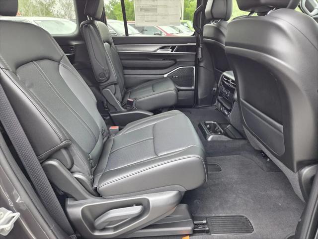 2026 Jeep Grand Wagoneer 4x2
