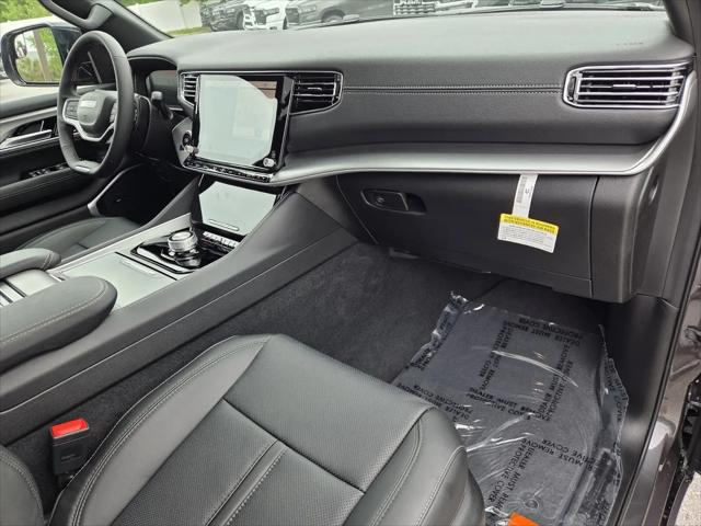 2026 Jeep Grand Wagoneer 4x2