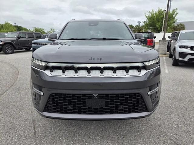 2026 Jeep Grand Wagoneer 4x2