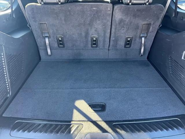2024 Chevrolet Suburban 4WD LT