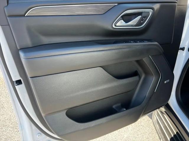 2024 Chevrolet Suburban 4WD LT
