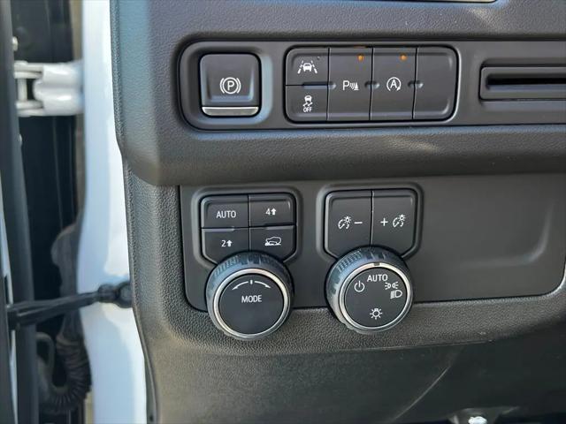 2024 Chevrolet Suburban 4WD LT