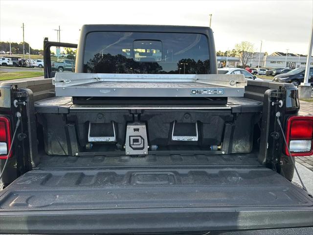 2022 Jeep Gladiator Overland