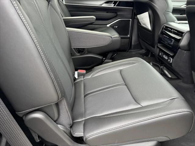 2026 Jeep Grand Wagoneer L 4x4