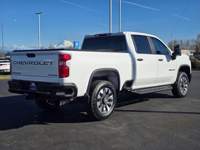 2024 Chevrolet Silverado 2500HD 4WD Crew Cab Standard Bed Custom