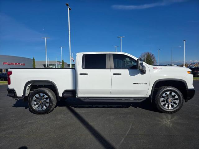 2024 Chevrolet Silverado 2500HD 4WD Crew Cab Standard Bed Custom
