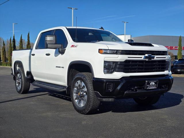 2024 Chevrolet Silverado 2500HD 4WD Crew Cab Standard Bed Custom