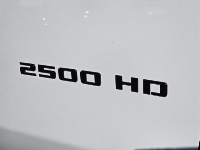 2024 Chevrolet Silverado 2500HD 4WD Crew Cab Standard Bed Custom