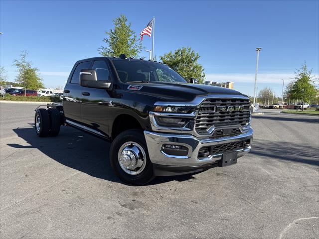 2026 RAM Ram 3500 Chassis Cab RAM 3500 TRADESMAN CREW CAB CHASSIS 4X4 60 CA