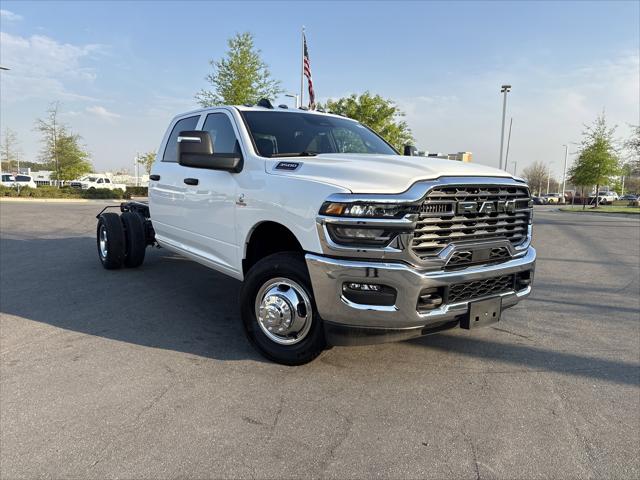 2026 RAM Ram 3500 Chassis Cab RAM 3500 TRADESMAN CREW CAB CHASSIS 4X4 60 CA