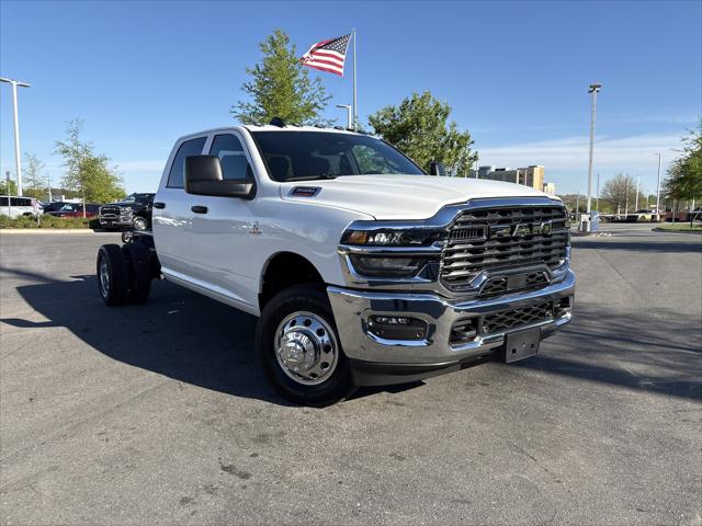 2026 RAM Ram 3500 Chassis Cab RAM 3500 TRADESMAN CREW CAB CHASSIS 4X4 60 CA