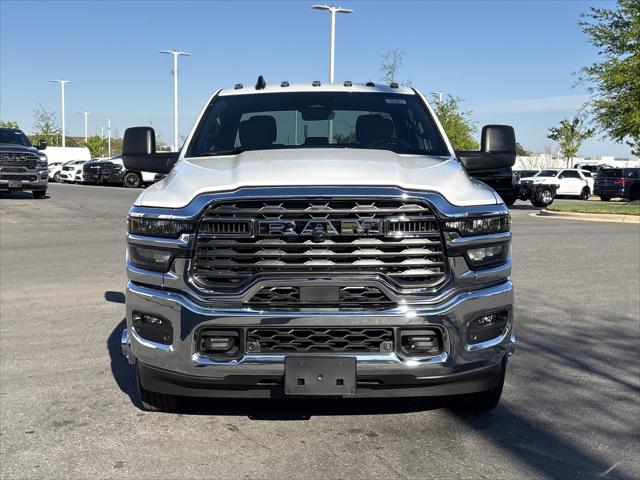 2026 RAM Ram 3500 Chassis Cab RAM 3500 TRADESMAN CREW CAB CHASSIS 4X4 60 CA