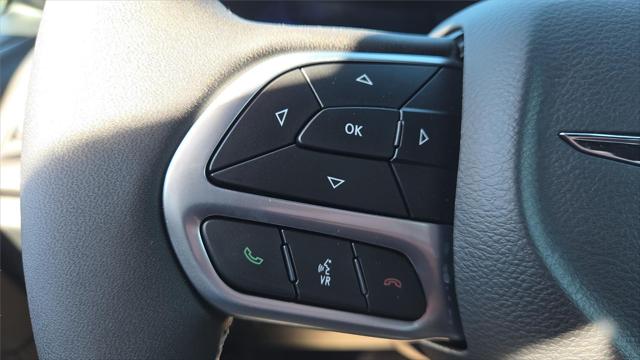 2026 Chrysler Voyager LX