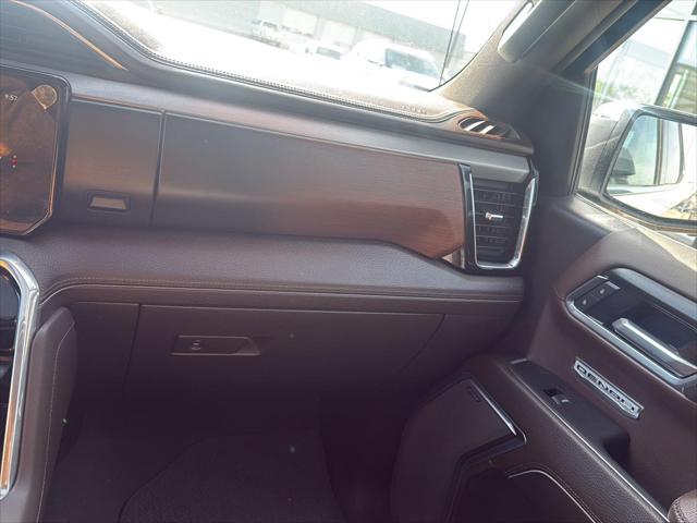2025 GMC Sierra 1500 4WD Crew Cab Short Box Denali