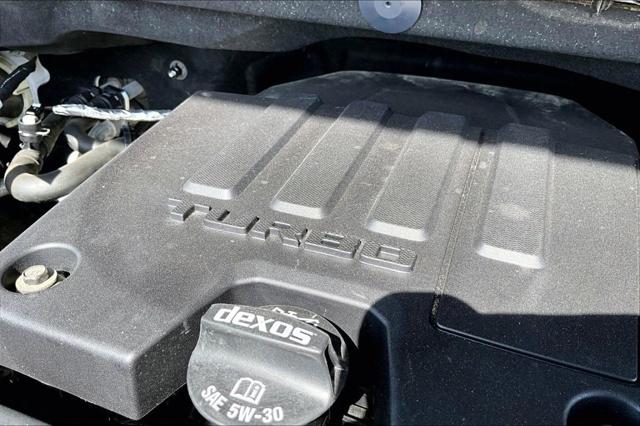 2022 Chevrolet Silverado 1500 4WD Crew Cab Short Bed LT with 2FL