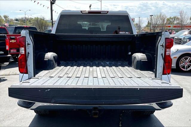 2022 Chevrolet Silverado 1500 4WD Crew Cab Short Bed LT with 2FL