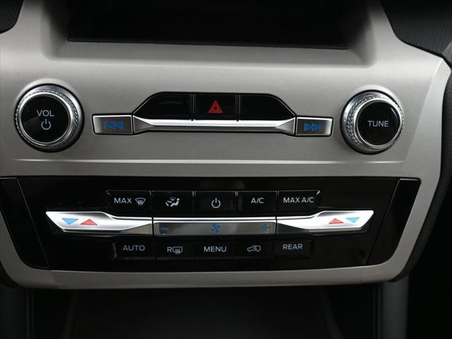 2023 Ford Explorer Base