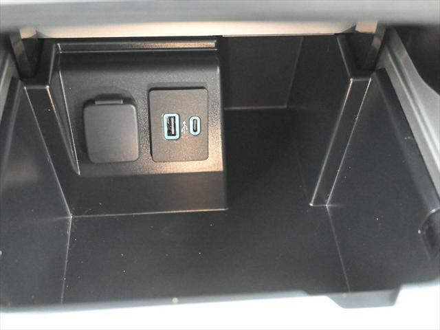2023 Ford Explorer Base