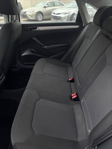 2016 Volkswagen Passat 1.8T S