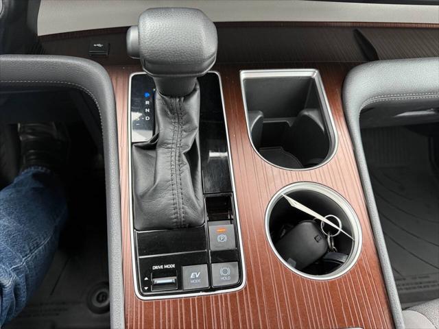 2023 Toyota Sienna LE