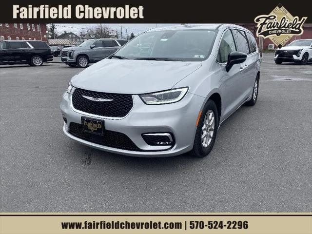 2024 Chrysler Pacifica Touring L for sale in Lewisburg, PA
