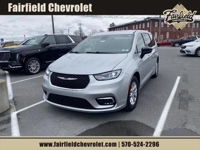 2024 Chrysler Pacifica Touring L for sale in Lewisburg, PA