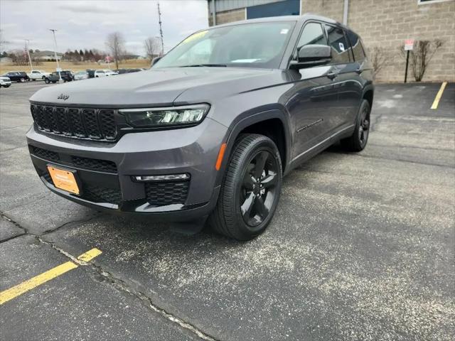 2023 Jeep Grand Cherokee L Limited 4x4 for sale in Slinger, WI
