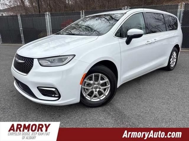 2023 Chrysler Pacifica Touring L for sale in Albany, NY