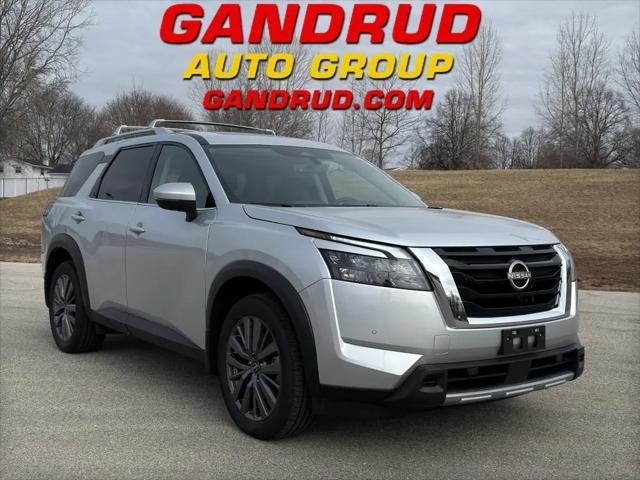 2025 Nissan Pathfinder SL 4WD for sale in Green Bay, WI