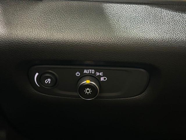 2023 Chevrolet Traverse FWD LT Cloth