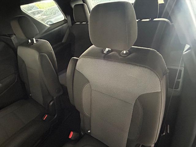 2023 Chevrolet Traverse FWD LT Cloth