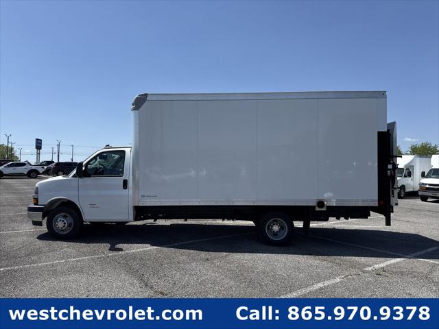 2026 Chevrolet Express Cutaway 4500 Van