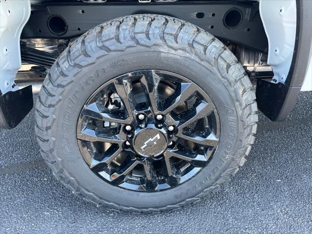 2026 Chevrolet Silverado 2500HD Crew Cab, Standard Bed, LT, 4WD