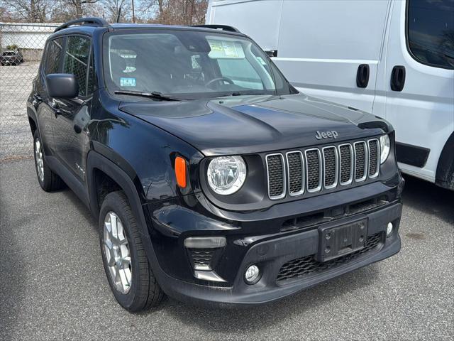 2022 Jeep Renegade Latitude 4x4 2022 Jeep Renegade Latitude 4x4