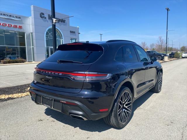 2022 Porsche Macan Base