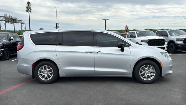 2026 Chrysler Voyager LX
