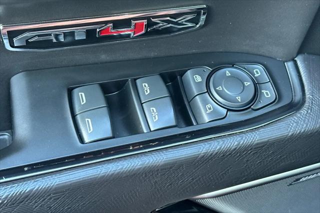 2022 GMC Sierra 1500 4WD Crew Cab Short Box AT4X