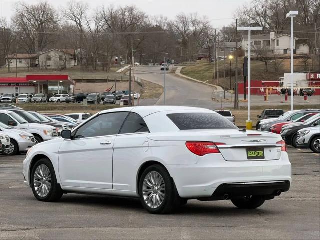 2011 Chrysler 200 Limited