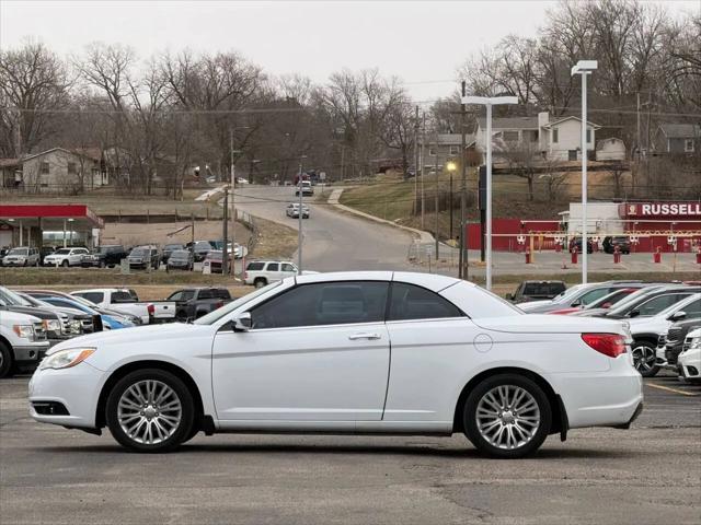 2011 Chrysler 200 Limited