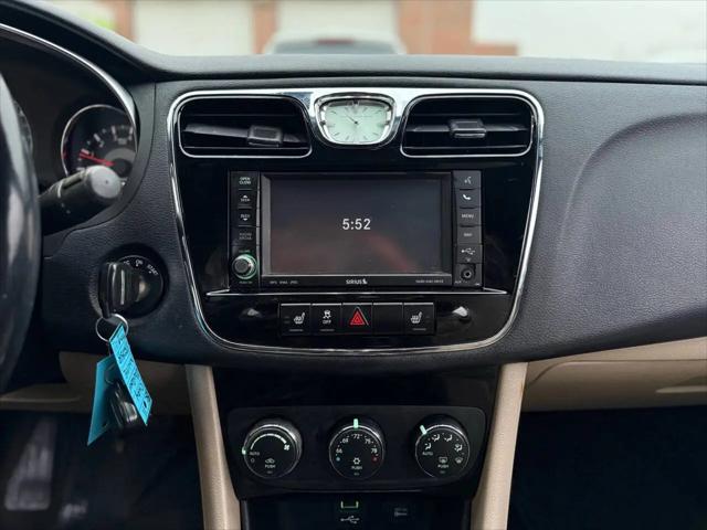 2011 Chrysler 200 Limited
