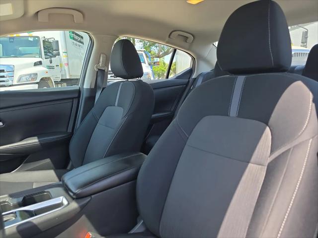 2024 Nissan Sentra SV Xtronic CVT