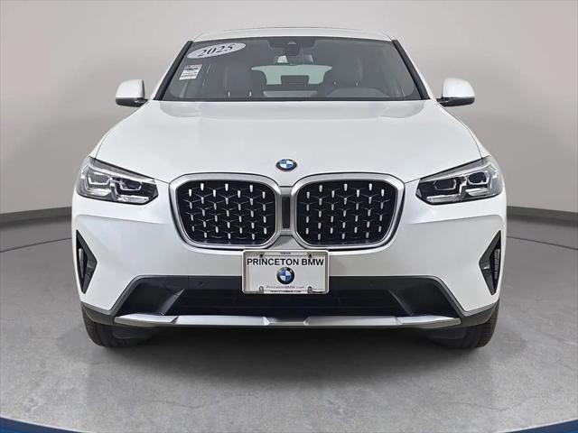 2025 BMW X4 xDrive30i