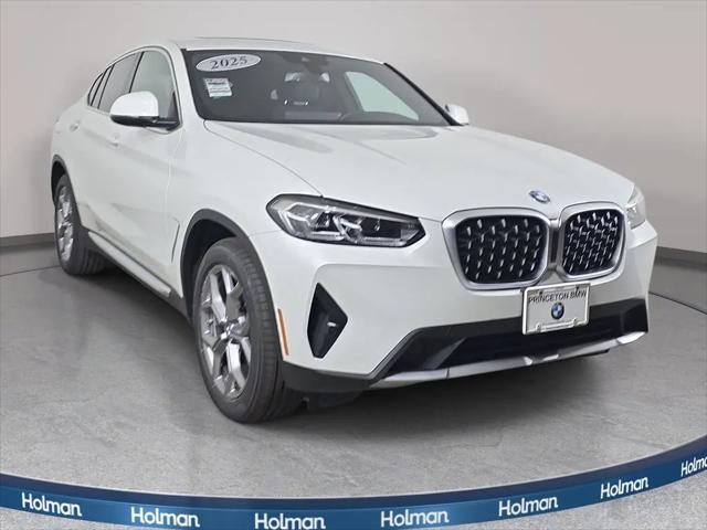 2025 BMW X4 xDrive30i