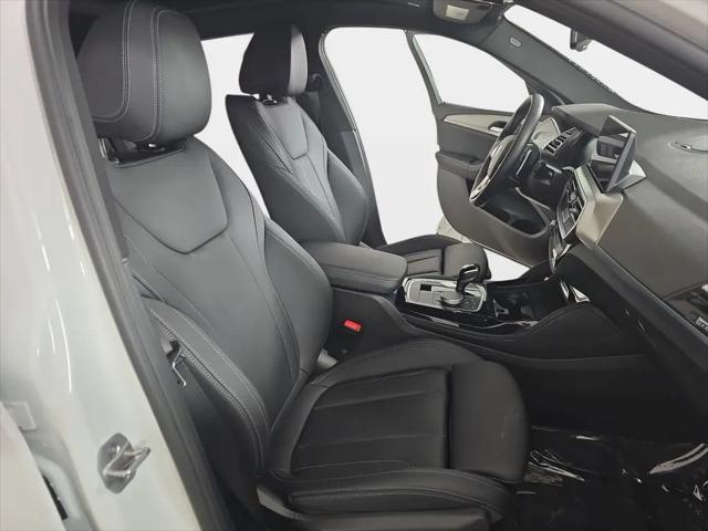 2025 BMW X4 xDrive30i