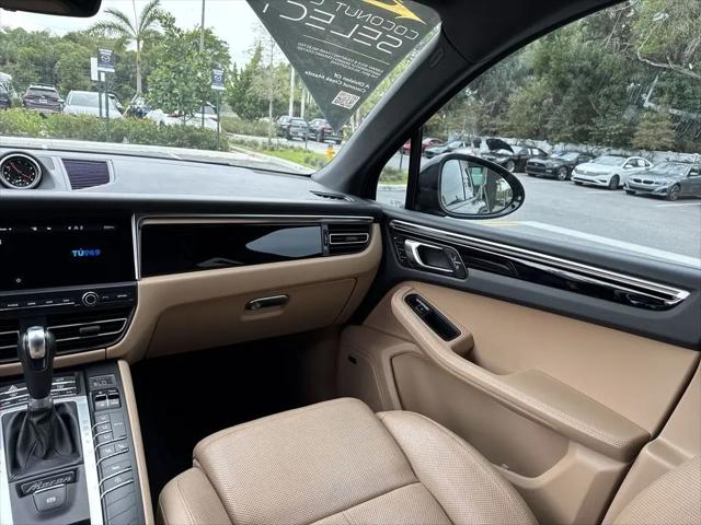 2021 Porsche Macan Macan