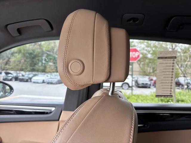 2021 Porsche Macan Macan
