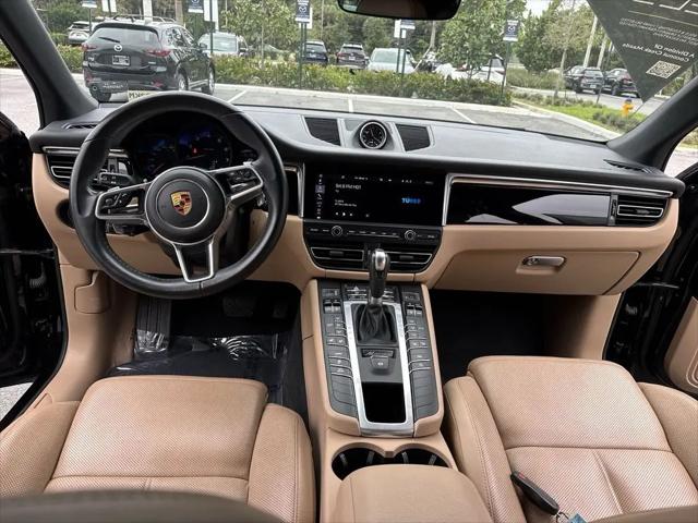 2021 Porsche Macan Macan