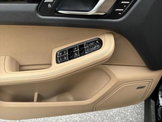 2021 Porsche Macan Macan